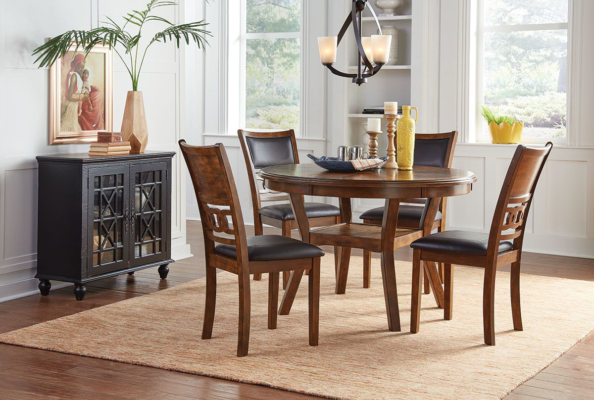 Badcock Dining Room Set 4 Chairs / Briarwood Counter 5 Pc Dining Set