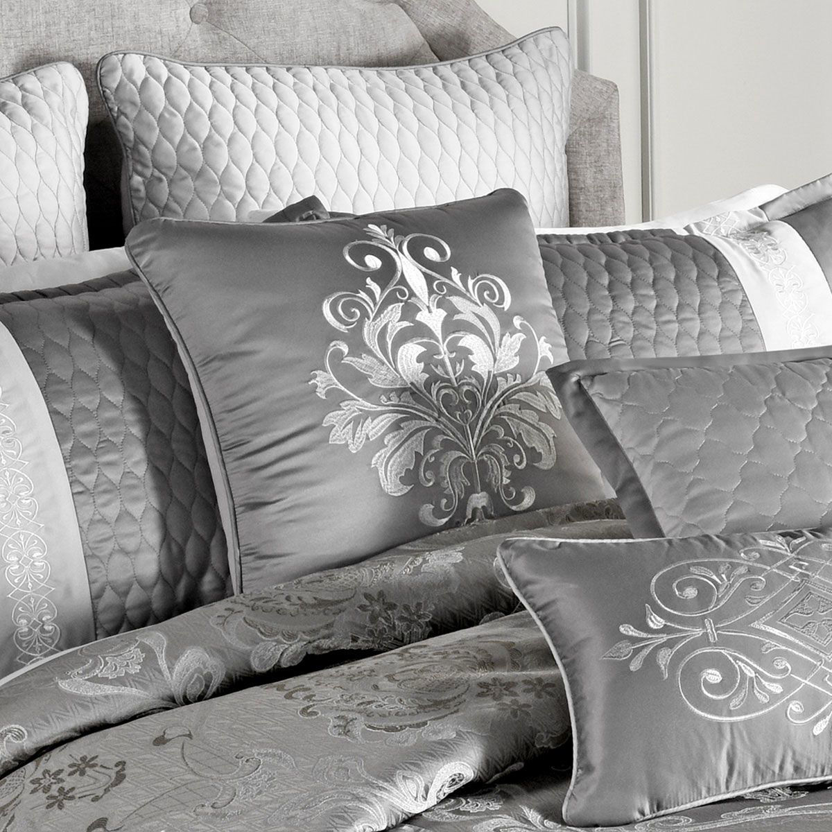 GLAM SILVER LINEN SET | Badcock Home Furniture &more