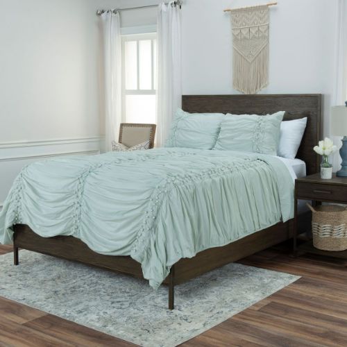 Picture of SOFT BLUE 3 PIECE QUEEN LINEN SET