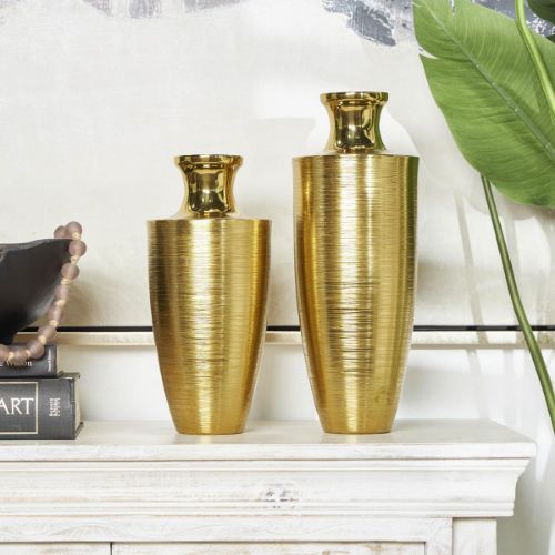 Picture of GOLD METAL VASE SET OF 2